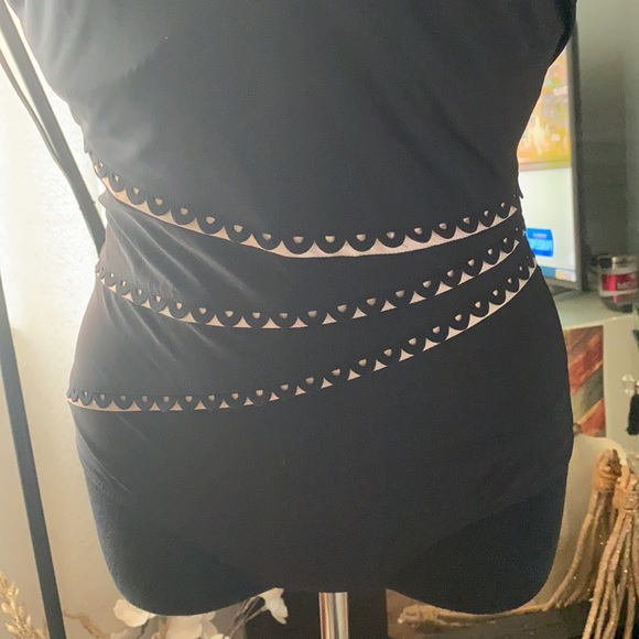 Underwire one piece - Picture 2 of 5